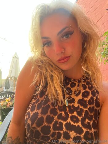 marie / chloemarie34 nude photo #13