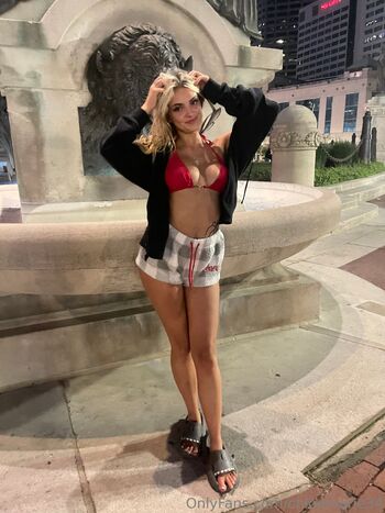 marie / chloemarie34 nude photo #20