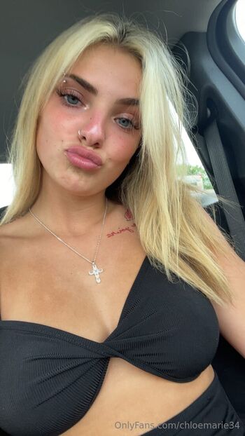 marie / chloemarie34 nude photo #24