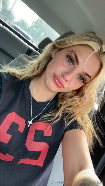 marie / chloemarie34 nude photo #26