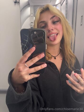 marie / chloemarie34 nude photo #32