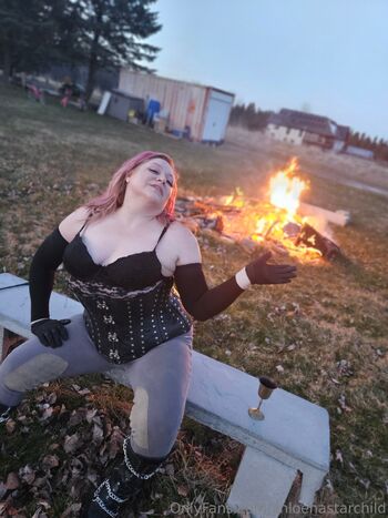 Chloena Starchil / chloenastarchild nude photo #24