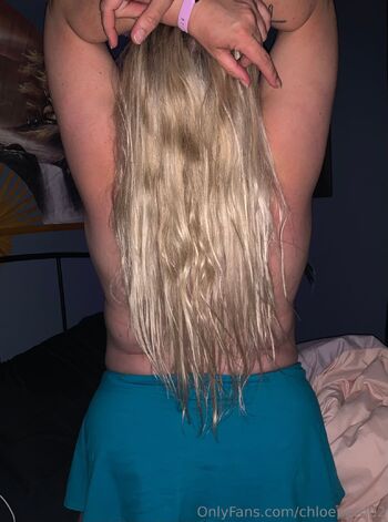 Chlo / chloeperrie2 nude photo #1