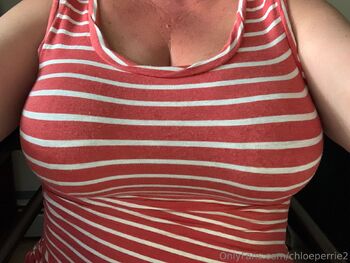 Chlo / chloeperrie2 nude photo #7