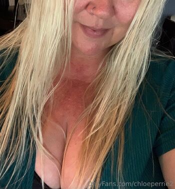 Chlo / chloeperrie2 nude photo #12