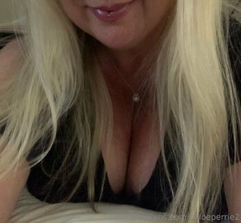 Chlo / chloeperrie2 nude photo #14