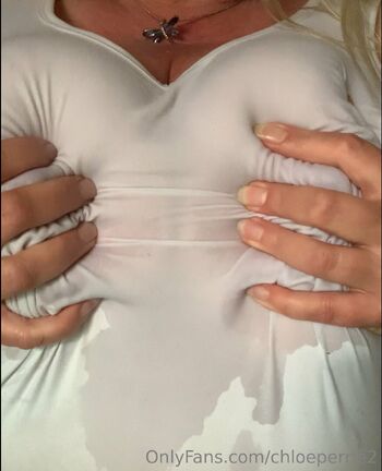 Chlo / chloeperrie2 nude photo #21