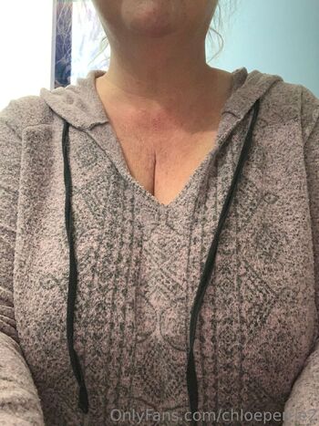 Chlo / chloeperrie2 nude photo #25