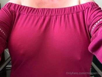 Chlo / chloeperrie2 nude photo #34