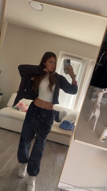 chlo / chloereewee nude photo #36