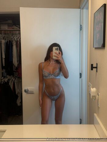 Chloe Rosenbau / chloerosenbaum nude photo #3