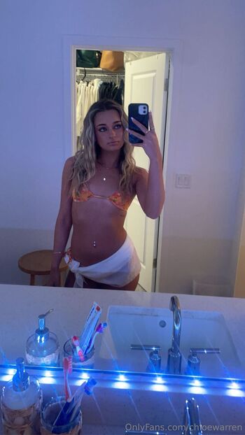 Chloe / chloewarren nude photo #11