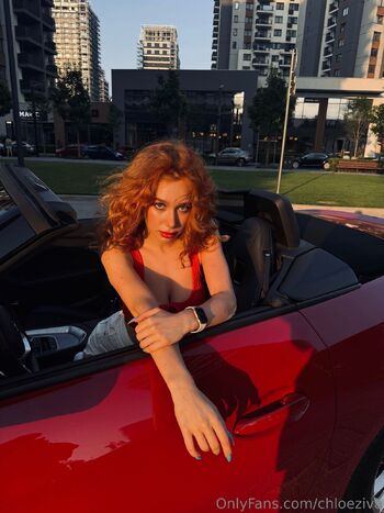 𝐂𝐡𝐥𝐨𝐞 𝐙𝐢𝐯 / chloeziva nude photo #2