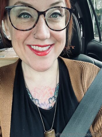 Pipe / choppedchica nude photo #15