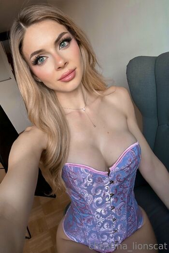 Christina LionsCa / christina_lionscat / christina_lions_cat / clionscat nude photo #4