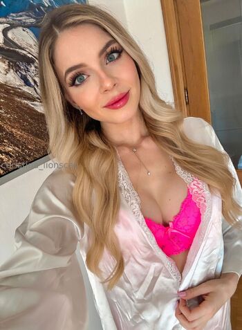 Christina LionsCa / christina_lionscat / christina_lions_cat / clionscat nude photo #6