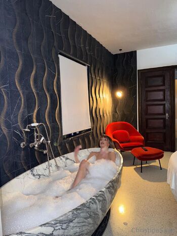 Christina Sag / christinasage nude photo #9