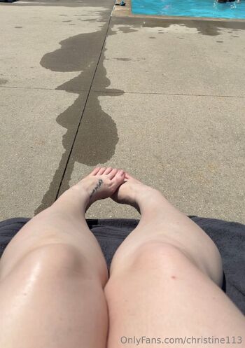 Christin / christine113 nude photo #9
