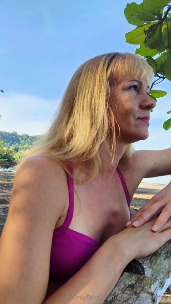 Christine OnlyFans / christine_onlyfan nude photo #19