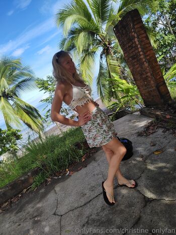 Christine OnlyFans / christine_onlyfan nude photo #36