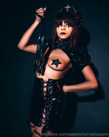 𝖈𝖍𝔁𝖗𝖗𝖞𝖈𝖗𝖊𝖒𝖕𝖎𝖊 / chxrrycreampi nude photo #17