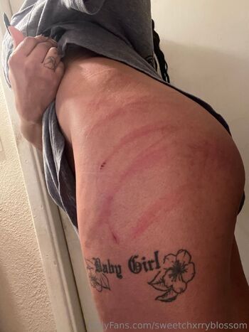 𝖈𝖍𝔁𝖗𝖗𝖞𝖈𝖗𝖊𝖒𝖕𝖎𝖊 / chxrrycreampi nude photo #36