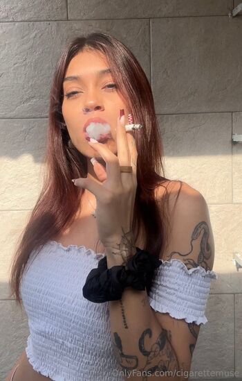 goddess c / cigarettemuse nude photo #10