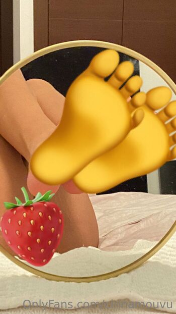 cinnamo / cinnamouvu nude photo #22