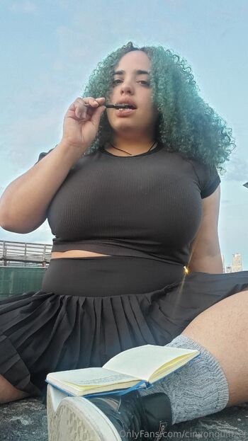 Cin / cinvonquinzel / cin_von_quinzel nude photo #6