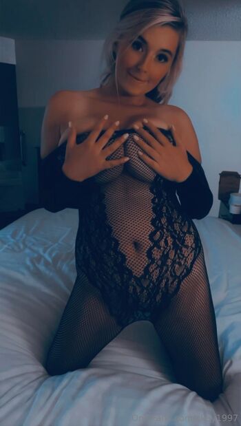 CasKa / ckay1997 nude photo #19