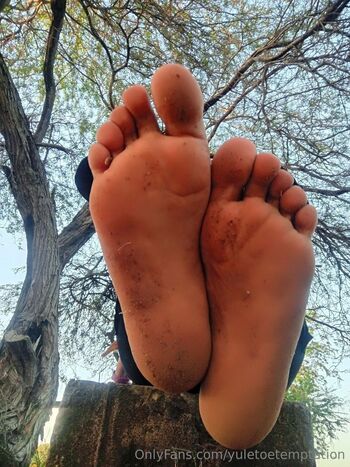 Clar Rui / clar_ruiz / yuletoetemptation1 nude photo #5