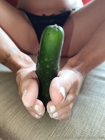 Clarita / clarita.feet / clarita.feet2 nude photo #18