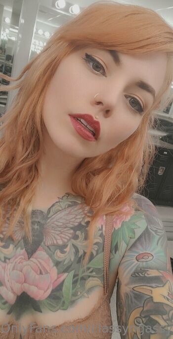 Classy n Gassy Fre / classyngassyfree nude photo #11