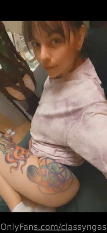 Classy n Gassy Fre / classyngassyfree nude photo #21
