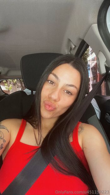 CLAU / claugomezz nude photo #9