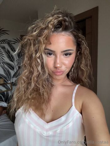 Clemence / clemenceaguiar nude photo #10