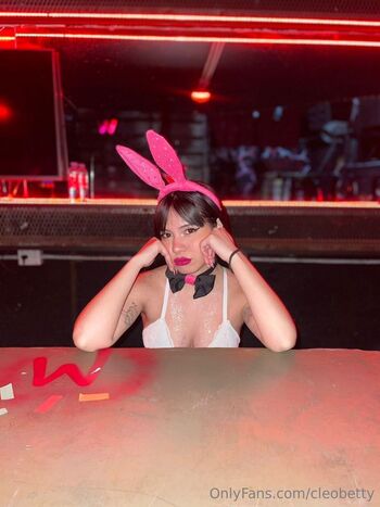 Cleo / cleobetty nude photo #14