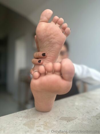 Goddess Cleo Divine Soles / cleostemple nude photo #36