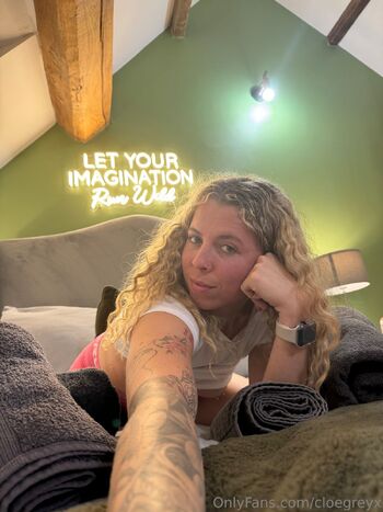 FREE PAGE / cloegreyx nude photo #9