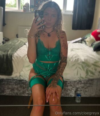 FREE PAGE / cloegreyx nude photo #19