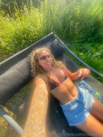 FREE PAGE / cloegreyx nude photo #34