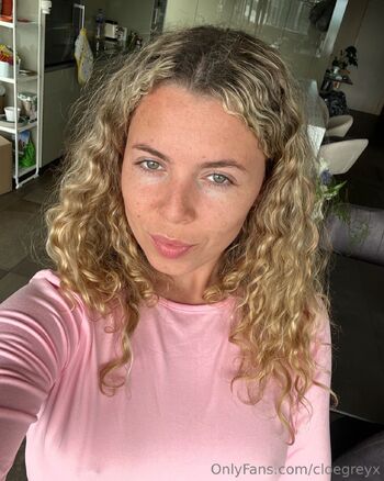 FREE PAGE / cloegreyx nude photo #37