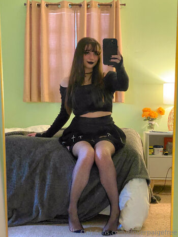 Clover Paig / cloverpaigefree / itscloverpaige / clover_paige / cloverpaige nude photo #4