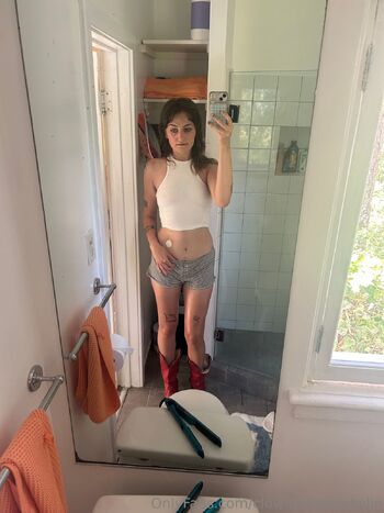 kyli / clownprincesskylie nude photo #3