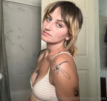 kyli / clownprincesskylie nude photo #14