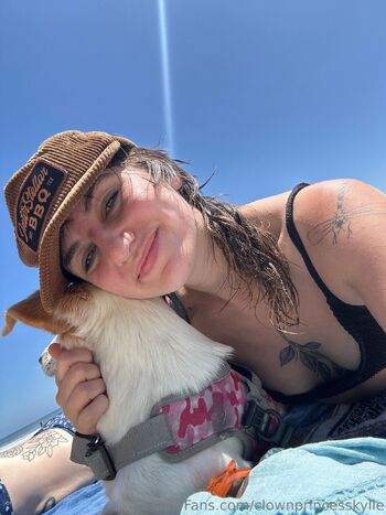 kyli / clownprincesskylie nude photo #22