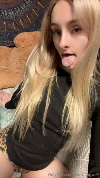 Cockplug Wif / cockplugwife nude photo #6