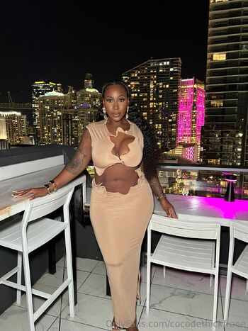 Coco de thick / cocodethickfreee nude photo #2