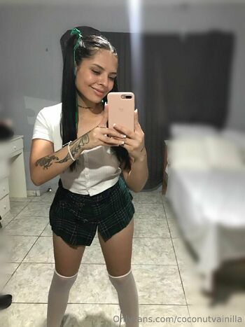 OnlyFans / coconutvainilla nude photo #11