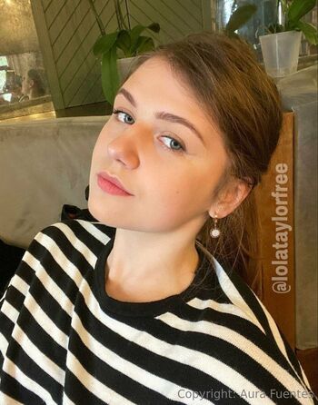 Lets sext / collegeaura nude photo #11